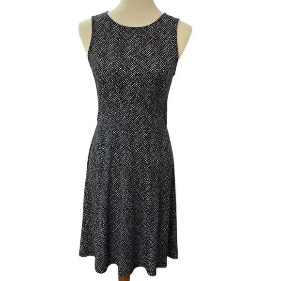 Apt 9 Fit and Flare Summer Dress Size XS Sleeveless Black Knee Length - Picture 3 of 12